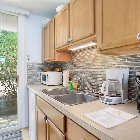 Waterside Suites Saugatuck Exterior foto