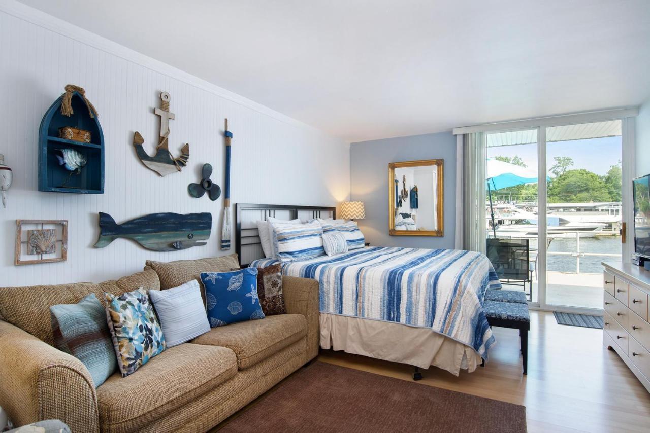 Waterside Suites Saugatuck Exterior foto