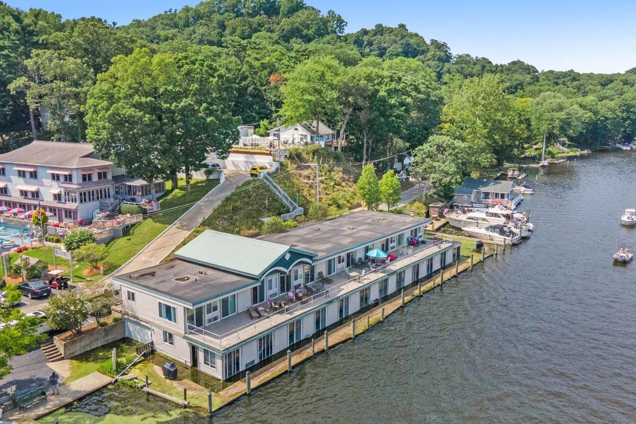Waterside Suites Saugatuck Exterior foto